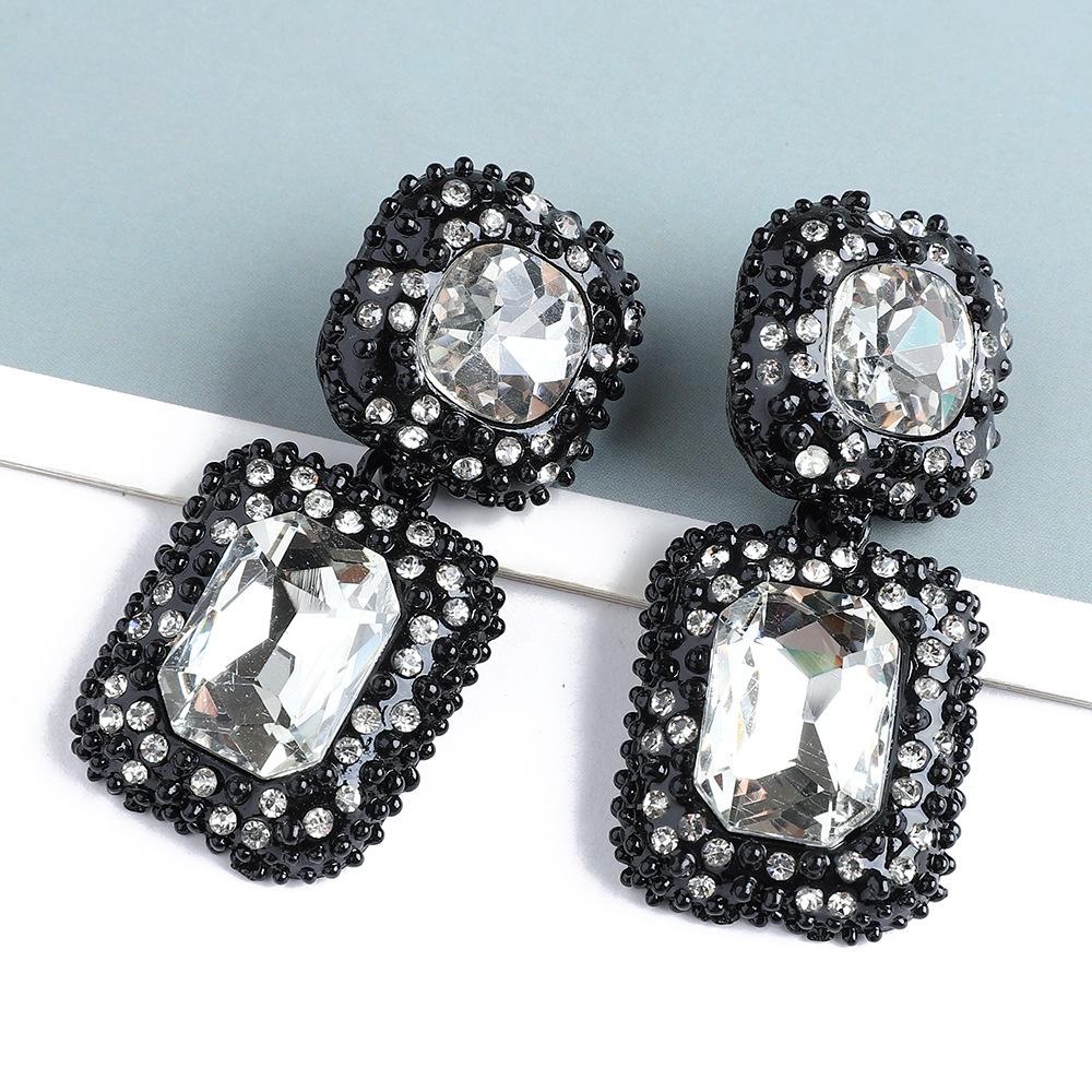 

Шикарные европейские и американские квадратные серьги - Стильные, универсальные женские украшения в уличном стиле, Идеально подходят для свадеб и в качестве подарков. белый