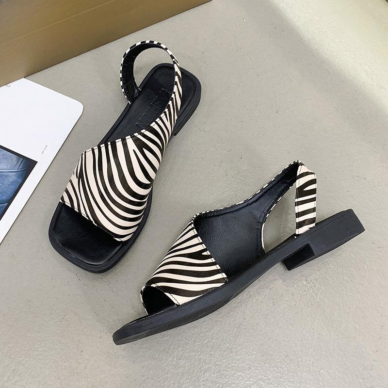 New Women's Casual Shoes Flip-flops Flat-bottomed Large-sized Square-toed Square-heeled Slippers