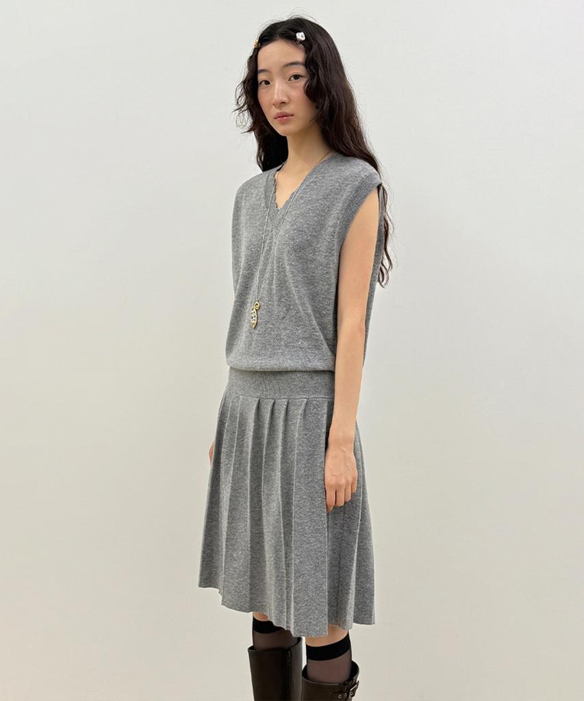 Sinun Wool-Blend Pleated Knit Dress (Grey)