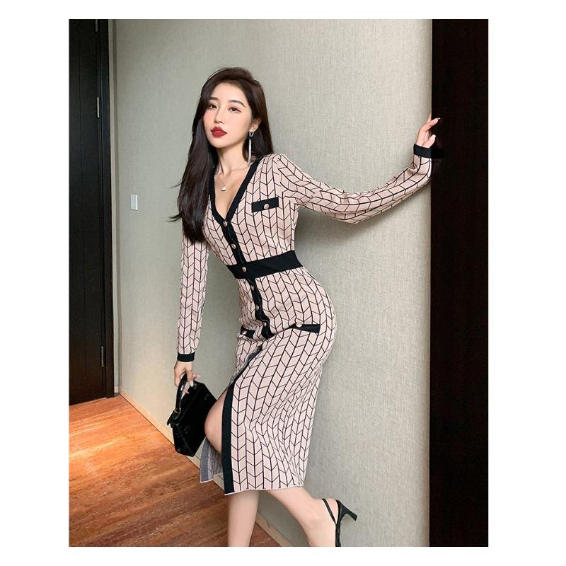 Striped Knitted Dress Women's Autumn and Winter New V-neck Fashion Button Slim Split Hip Skirt