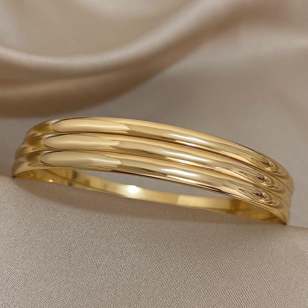 3 peças Bracelete de Aço Inoxidável Banhado a Ouro 18K Brilhante para Mulheres Braceletes Minimalistas Básicos à Prova d'Água