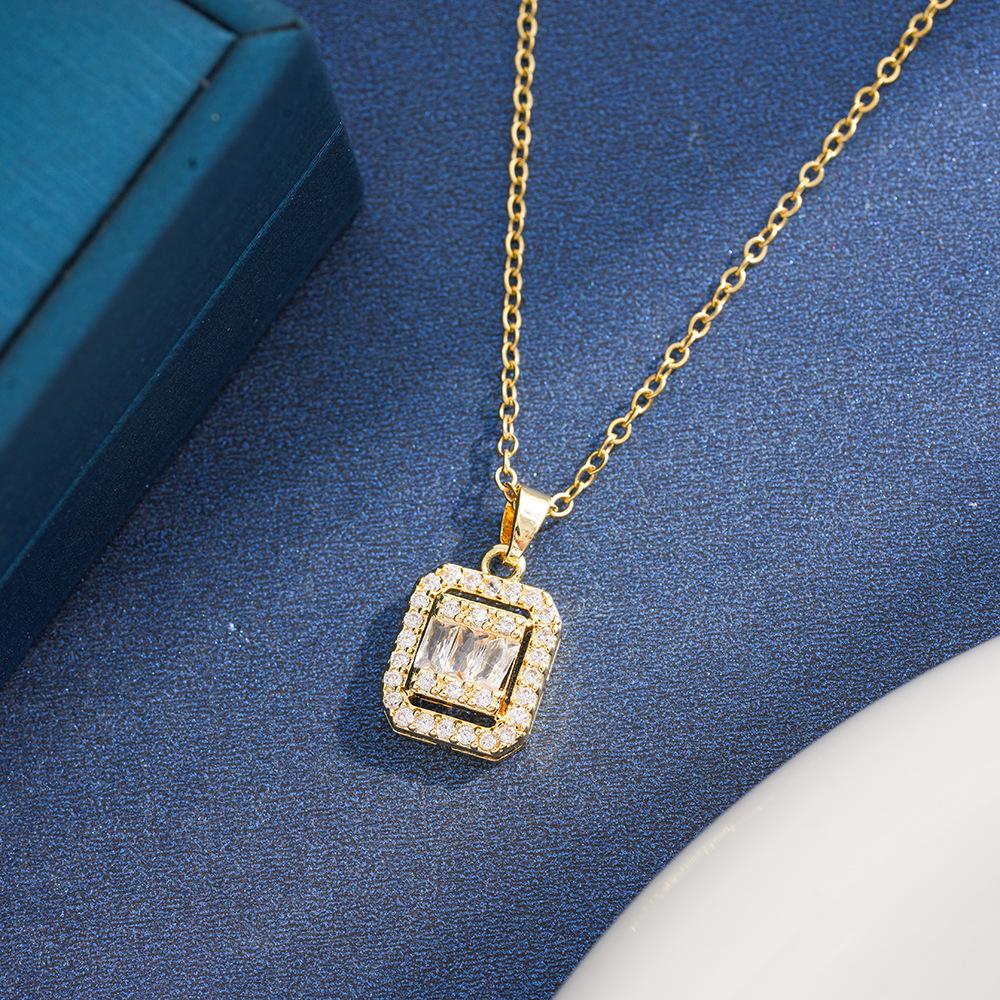 Elegant European-American Rectangular Diamond Clavicle Necklace - Light Luxury Fashion for Women