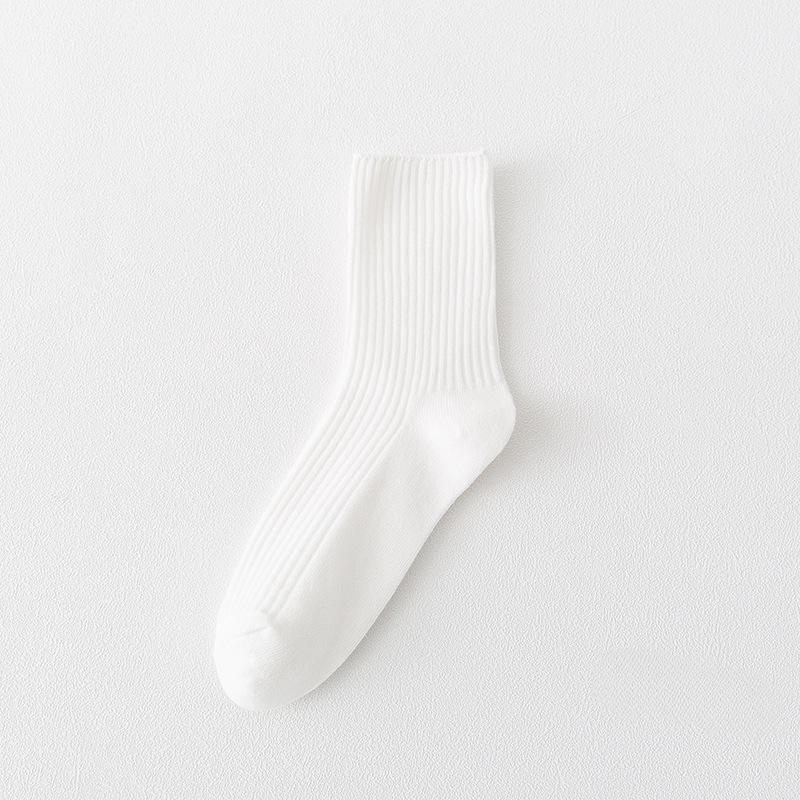 1 пара дышащих и впитывающих пот женских носков средней длины на осень и зиму. Модные — фото 11