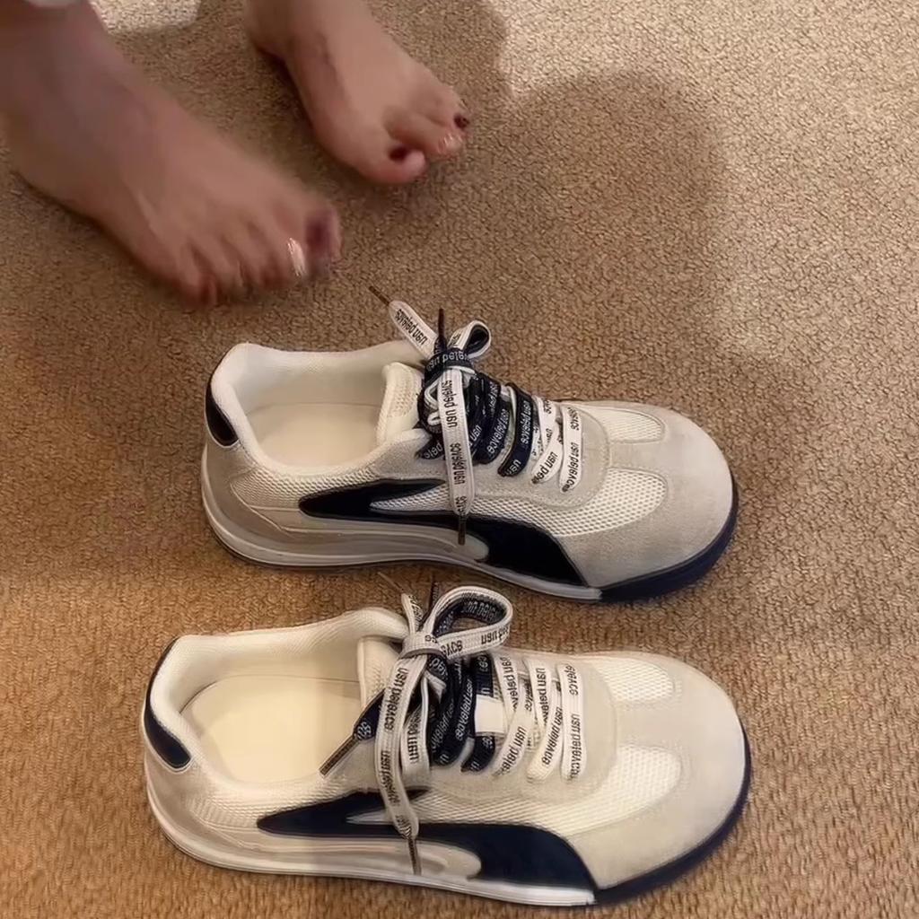 2025 Early Autumn German Training Shoes Retro Lightweight Soft Sole Small Sports Shoes Pair of Shoelaces Thick Sole Breathable Mesh Women's Shoes