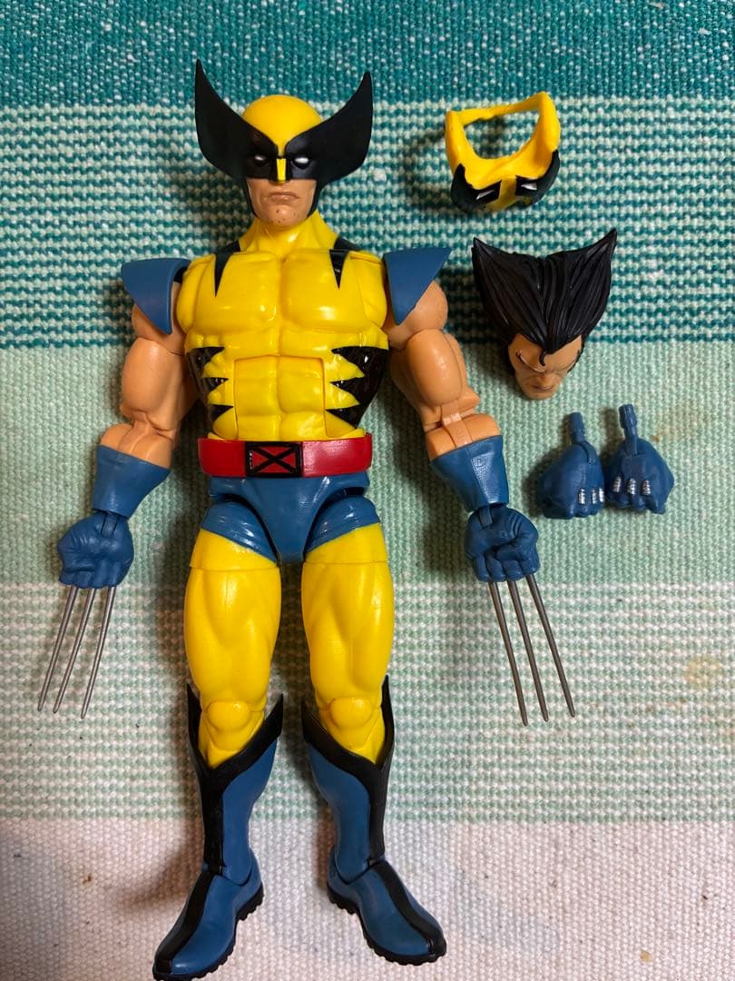 

[USED] Marvel Legends Wolverine 97