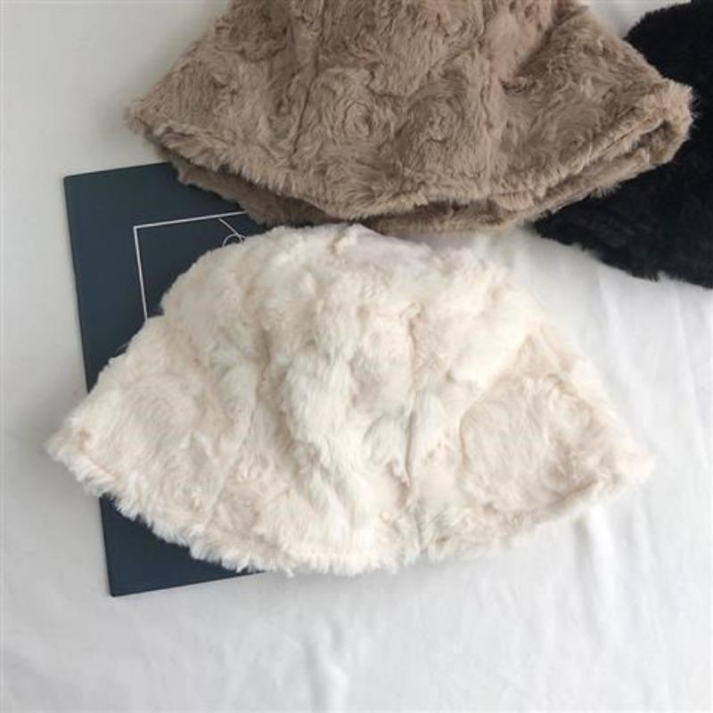 Niche Plush Fisherman Hat for Women In Autumn and Winter Fashionable Warm Ear Protection Bucket Hat