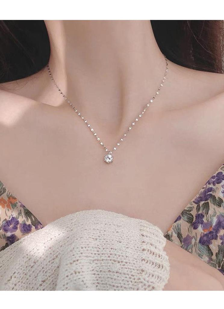 Sterling Silver Zirconia Solitaire Necklace: Six-Prong Light Luxury Clavicle Chain, High-End Niche Design.