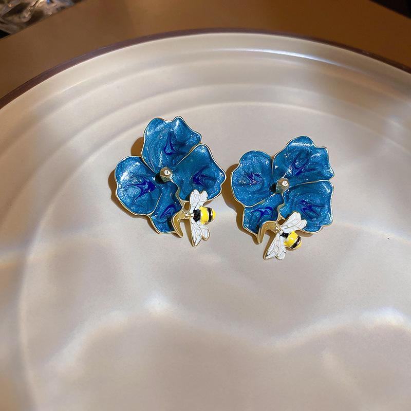 French fresh blue geometric flower resin earrings light luxury stud earrings personality temperament earrings women