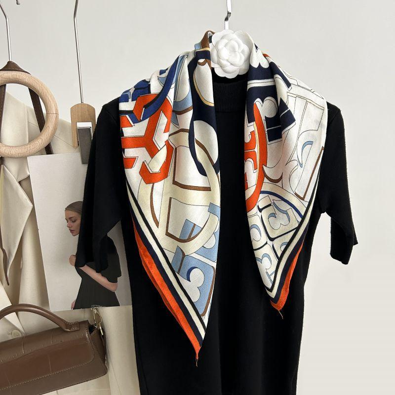 Autumn hot sale new T home big-name printing high-end cotton and linen texture 71cm small square scarf women's velvet silk scarf