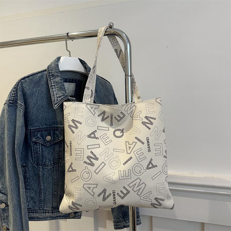 

Высококачественная текстура, универсальная, в стиле Мори, литературная и художественная, модная, популярная в интернете, большая вместимость, дизайн для поездок в стиле инс, сумка-тоут на одно плечо