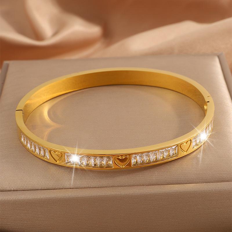 Titanium steel love row diamond women's light luxury personality design versatile and non-fading K gold small fragrant