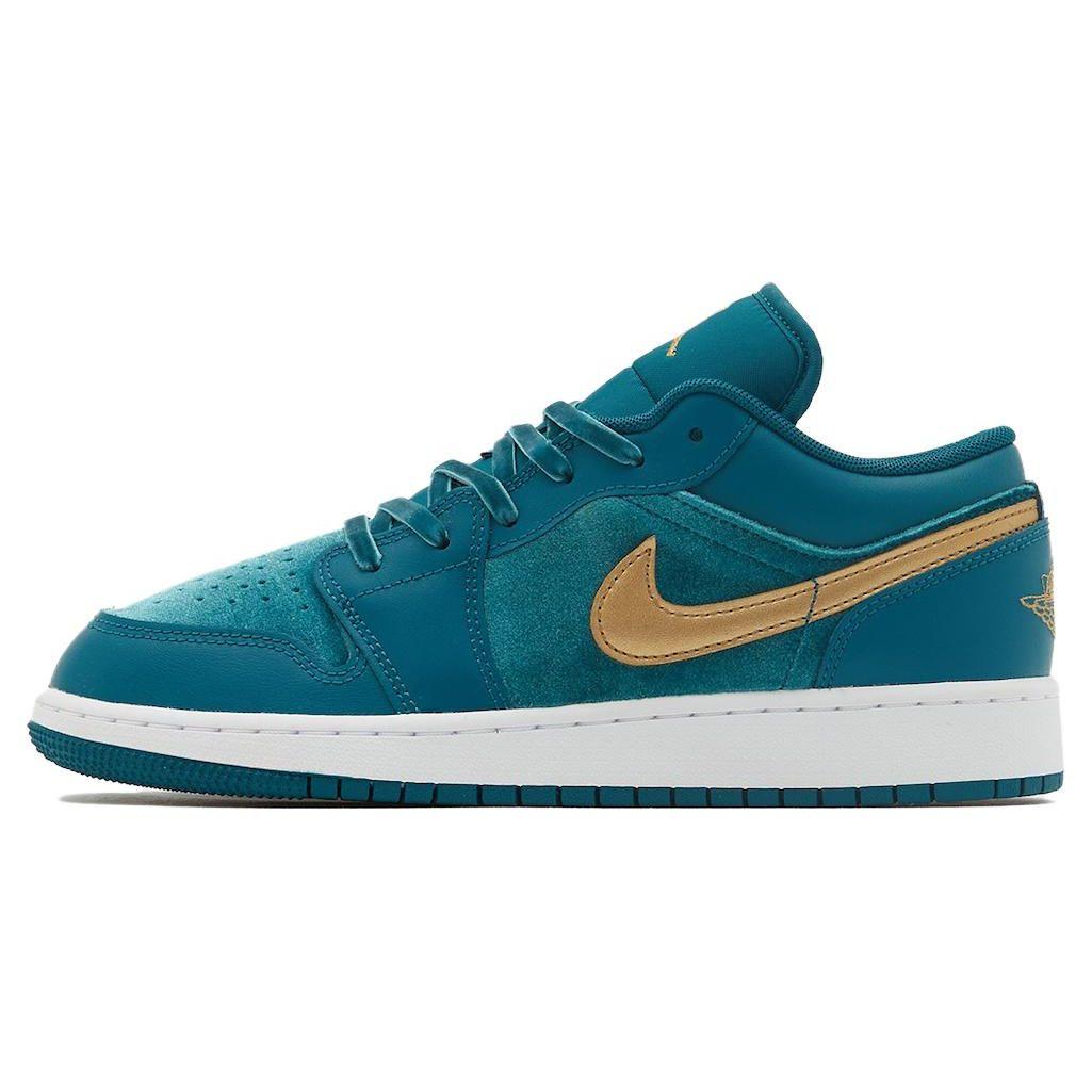 Air Jordan 1 Low SE Velvet