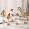 1 peça Folha de Ginkgo Dourada Pena Modelo de Metal Estatuetas Manual Artesanato de Mesa Ornamentos Adereços para Fotos Estátuas Esculturas Decoração para Casa