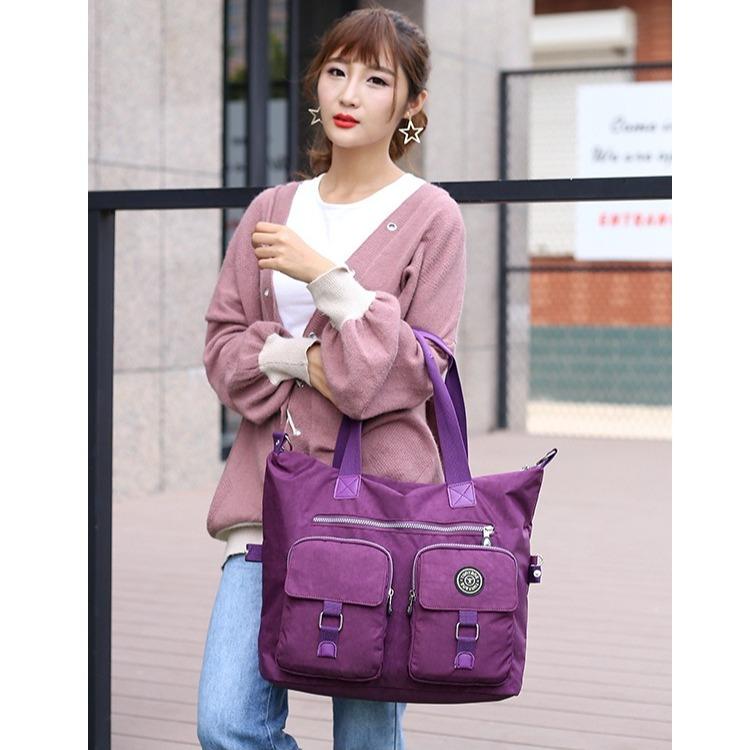 Women Crossbody Bag Minimalist Nylon Purse with Zipper Closure