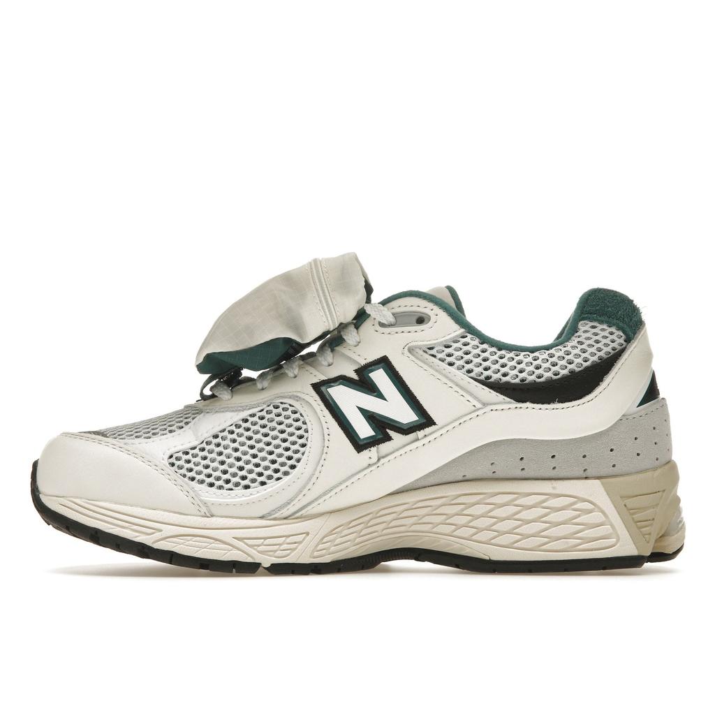 New Balance 2002R Pouch - Vintage Teal Unisex Sneakers White Sea-Salt M2002RVD