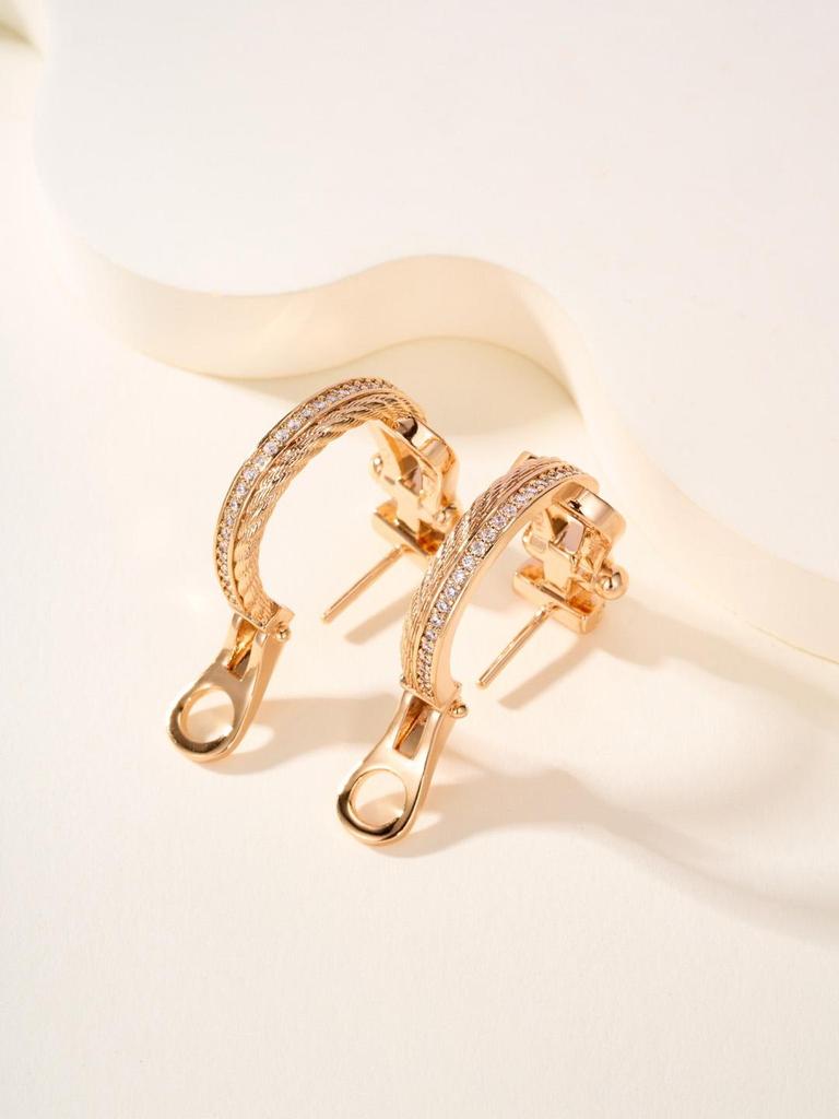 Horseshoe Stud Earrings with Diamonds High-quality Jewelry Gifts for Daily Wear, Men and Women Are Not Limited
