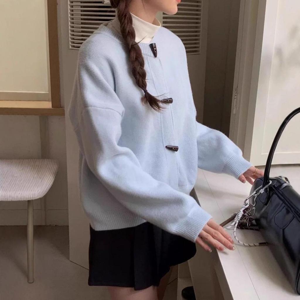 Round-neck Horn-buttoned Sweater Coat for Women's Autumn and Winter New Loose, Retro Solid Color, Versatile Knitted Cardigan