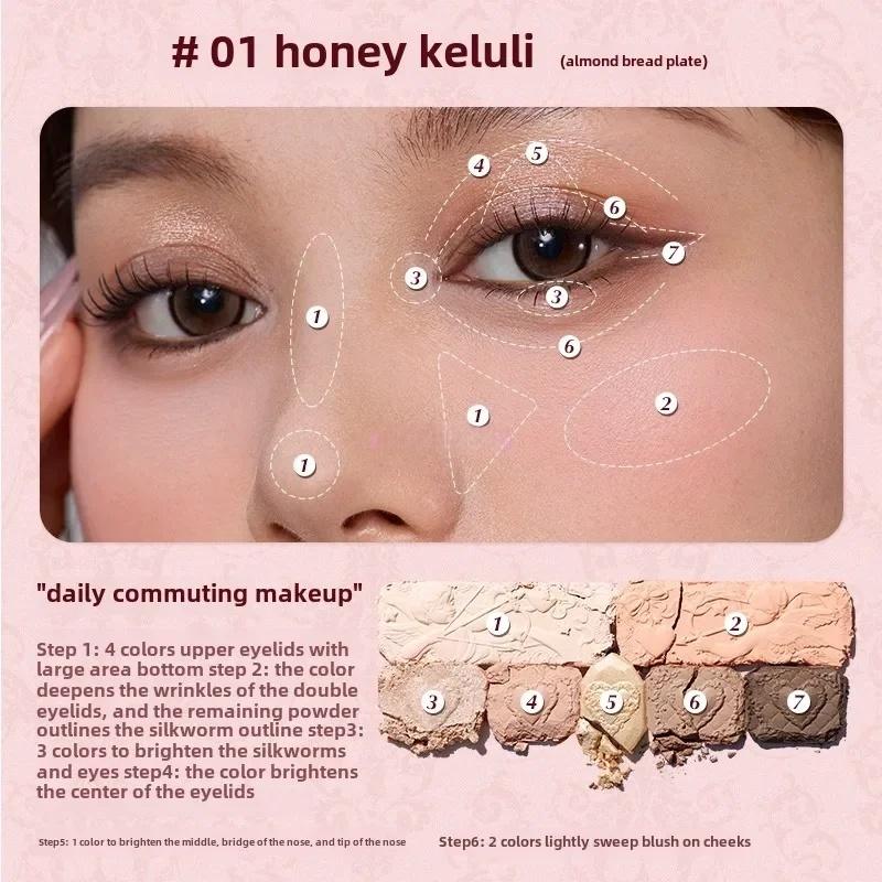 Flowerknows Strawberry Cupid Collection Ansiktsfärgpalett Rouge Ögonskugga Highlighter Flower Know Ansiktsbronzerpalett