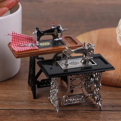1:12 Muebles Miniatura Casa de Muñecas Retro Máquina de Coser Sastre Juguete Casa de Muñecas Decoración Vintage Accesorios