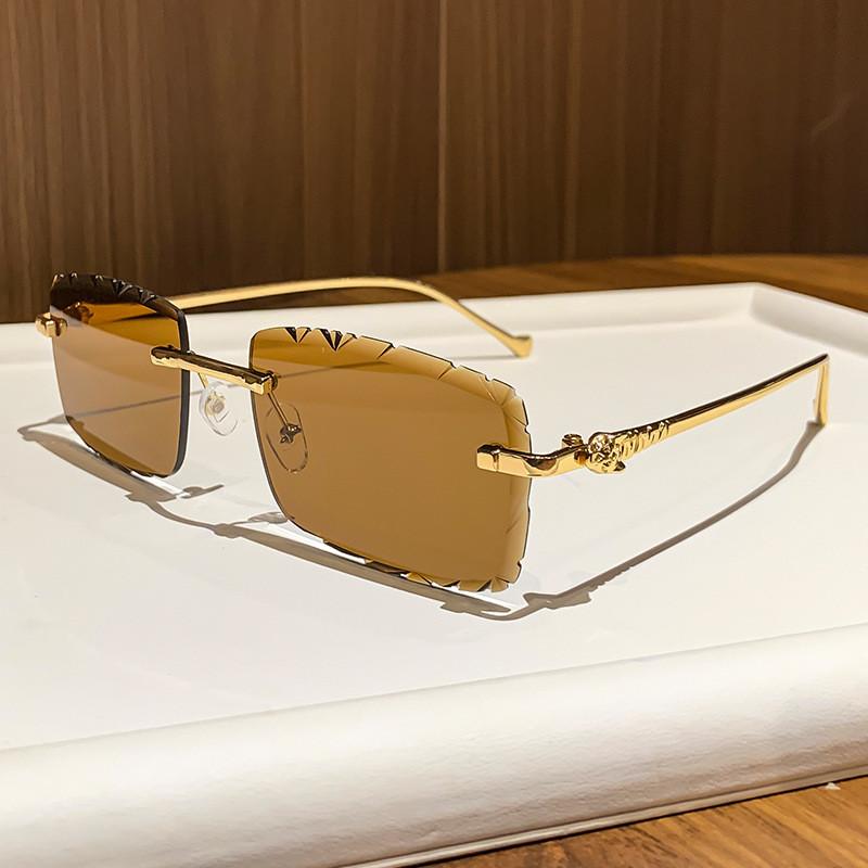 Metal Square Sunglasses With Pc Lenses For Outdoor And Party Looks