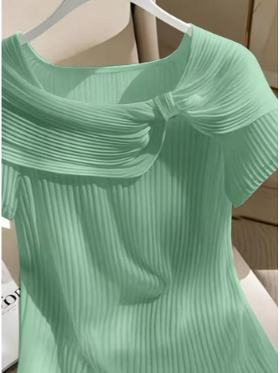 Plus Size Women's Pleated Slimming Round Neck T-shirt with Short Sleeves