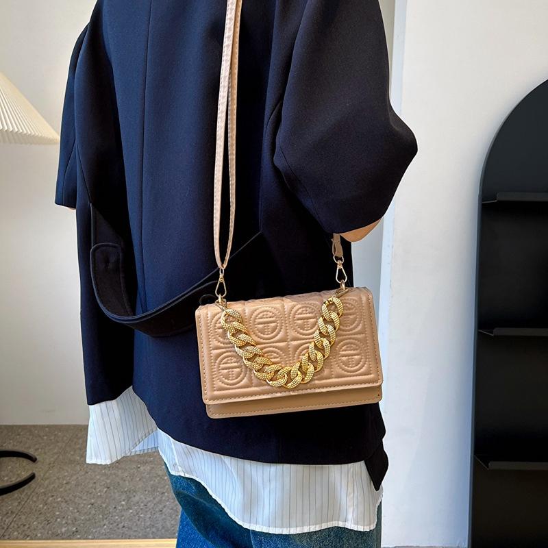Trendy Casual Bag For Women 2023 New Simple Shoulder Crossbody Chain Handheld Small Square Bag Embossed Commuter Bag Characters)