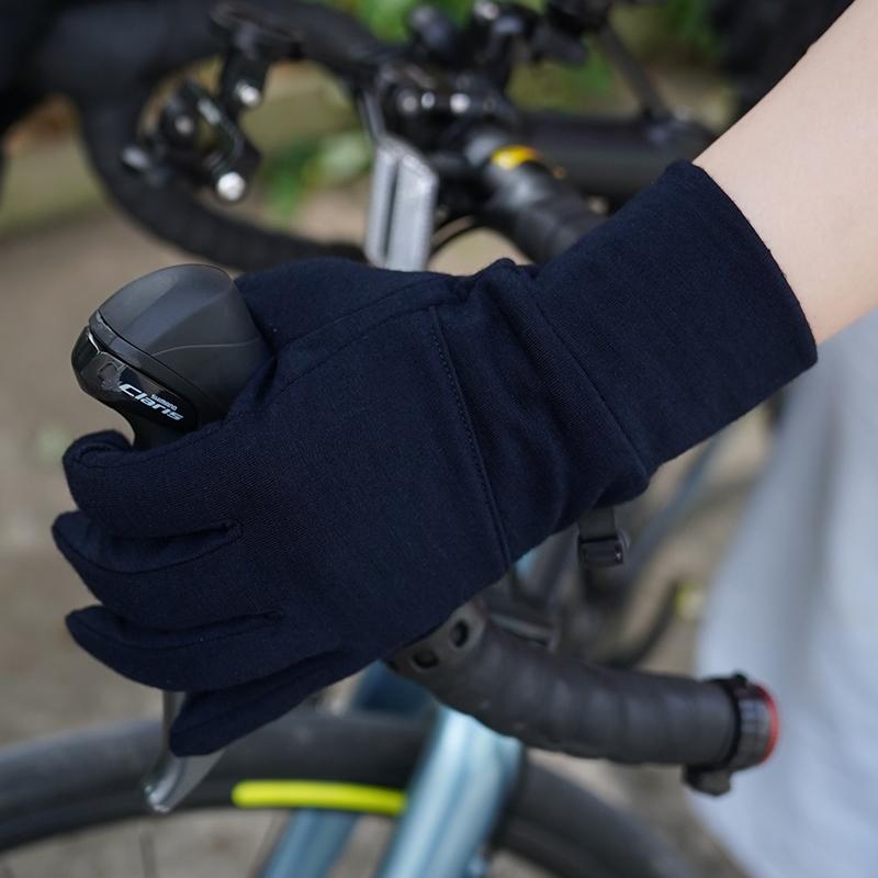 

Перчатки унисекс из 100% шерсти мериноса Перчатки для велоспорта и лыж На подкладке из теплой и удобной шерсти мериноса Перчатки для сенсорных экранов Легкие Uniform size темно-синий