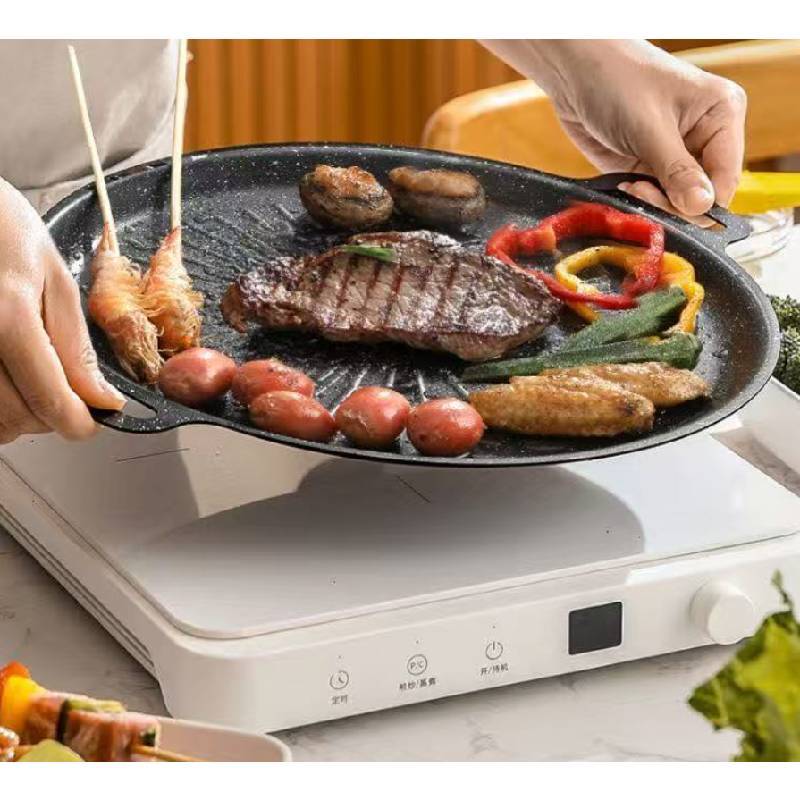 Round Cast Iron Grill Pan For Outdoor Barbecue And Home Use With Sun Pattern Design