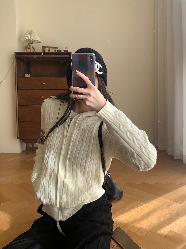 

Women s Classic Four-Stripe Hooded Cable Knit Cardigan - Autumn/Winter Casual Style One Size (80-120cm)