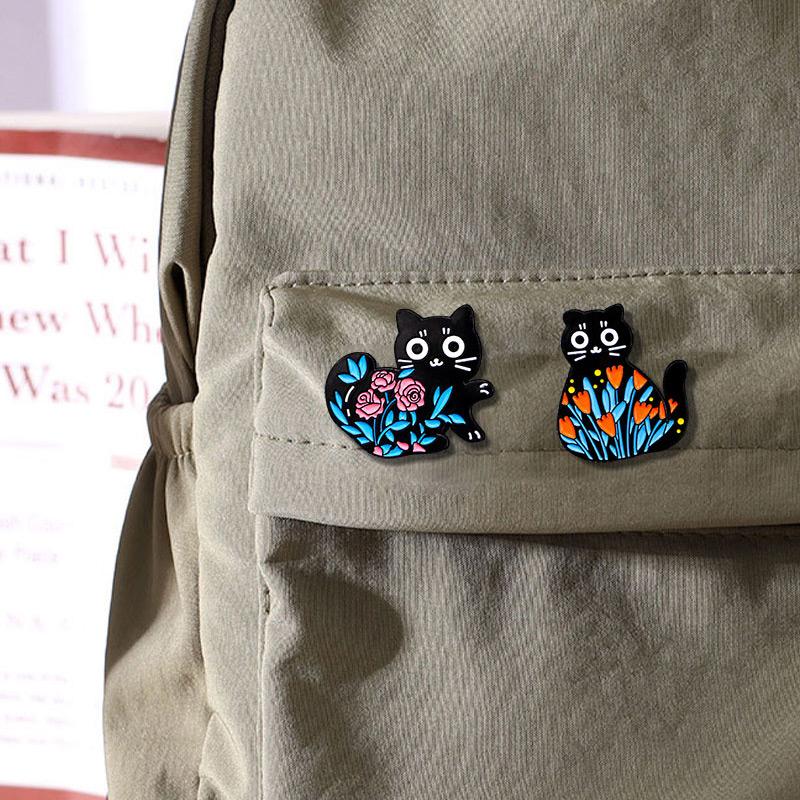 Cute Black Flower Cat Design Enamel Brooches Floret Kitty Metal Pins For Backpack Clothes Decoration Gift For Pet Lovers