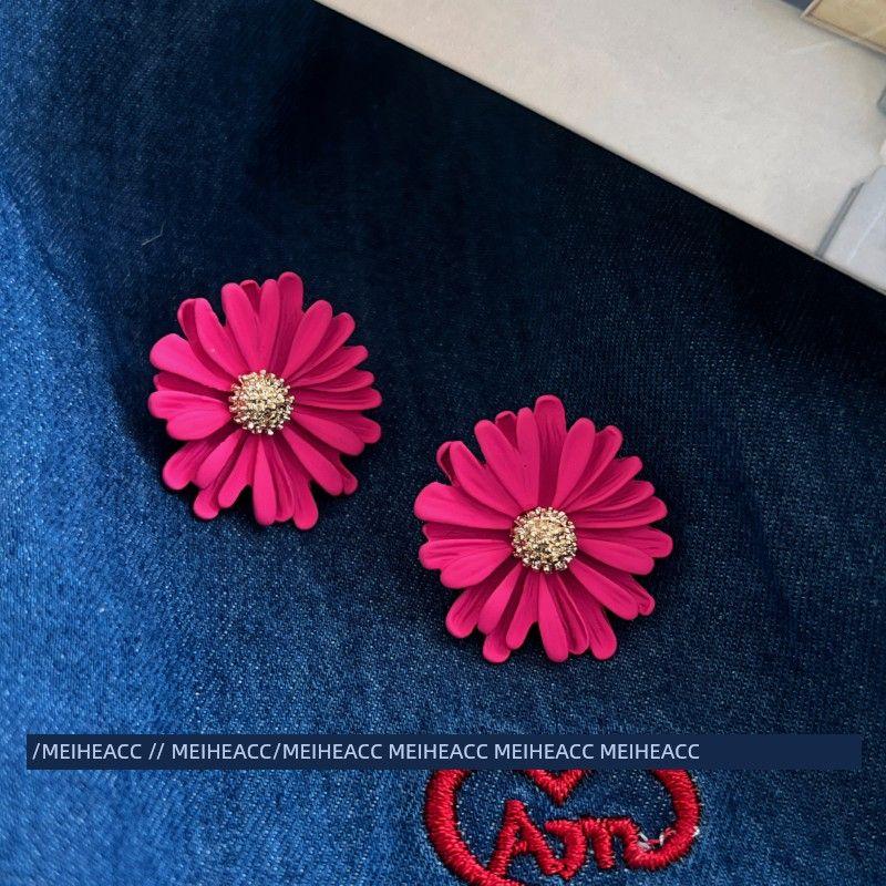 

Popular Pitaya Color Stunning Petals Stylish Daisy Rose Red