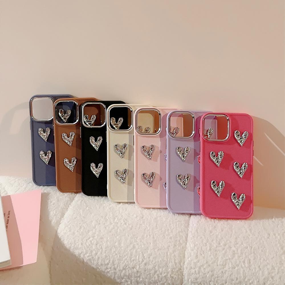Electroplated wrinkled heart-shaped iPhone 17 case, suitable for iPhone 16, 12, 11, 15 Pro Max, 13, with a luxurious feel