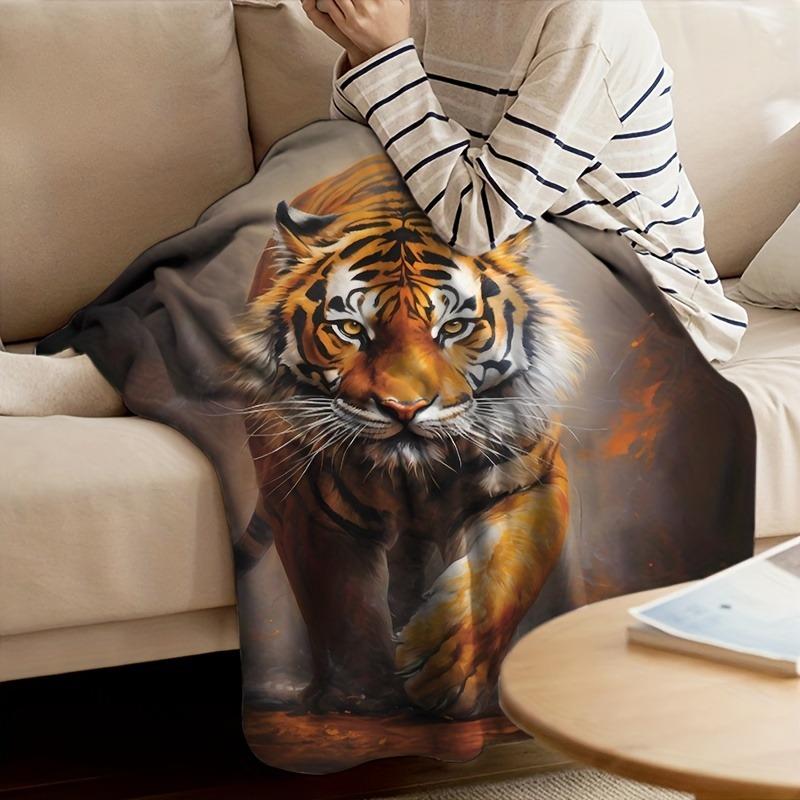 Comfortable Soft Tiger Blanket, Flannel Throw for All Seasons, Suitable for Office, Bed and Travel, Perfect Gift for Men, Women