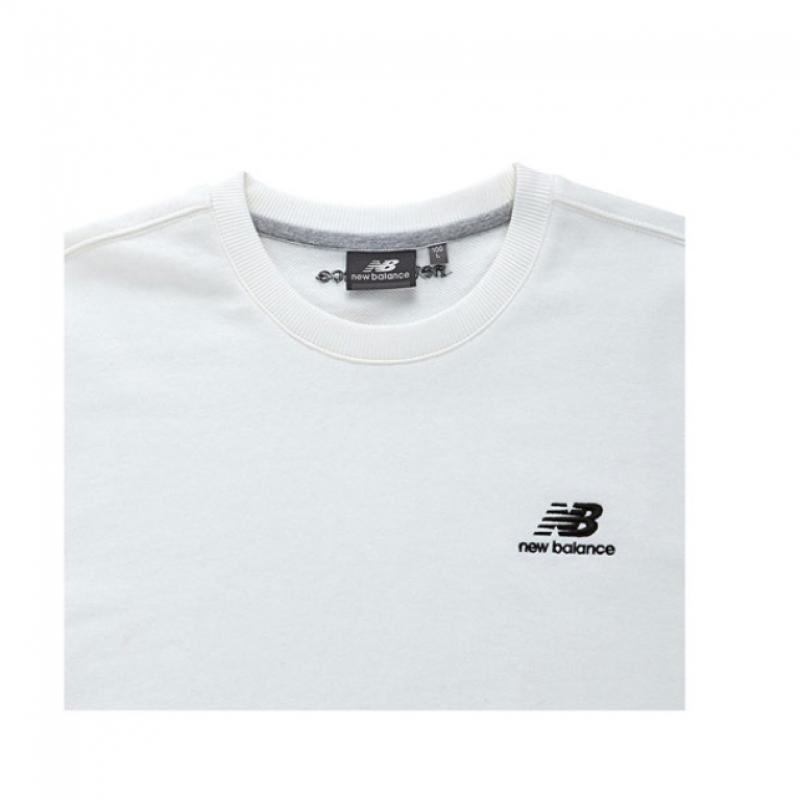 New Balance Men S Uni Small Logo SweatShirt Nbncb21043