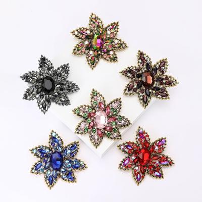 Vintage Heavy Industry Alloy Rhinestone Flower Brooch High-End Creative Women'S Suit Coat Corsage Jewelry Pin