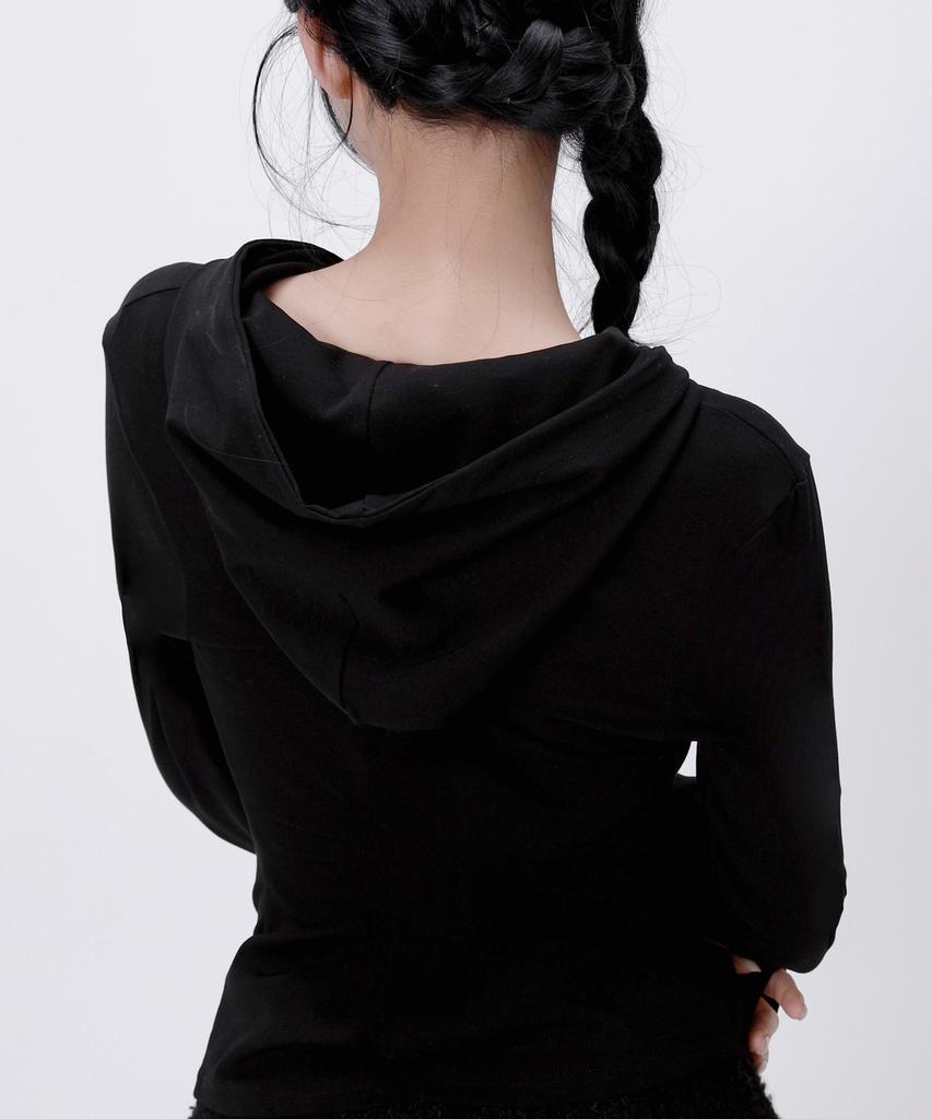 LIKE THE MOST Fingerhole Hooded Henley Neck Slim T-Shirt_Black