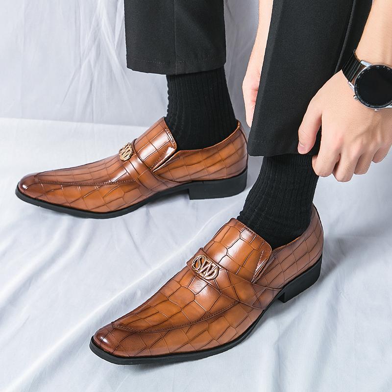 Leather Shoes Men's Pointed Retro Lazy Casual Business Versatile Korean Version British
