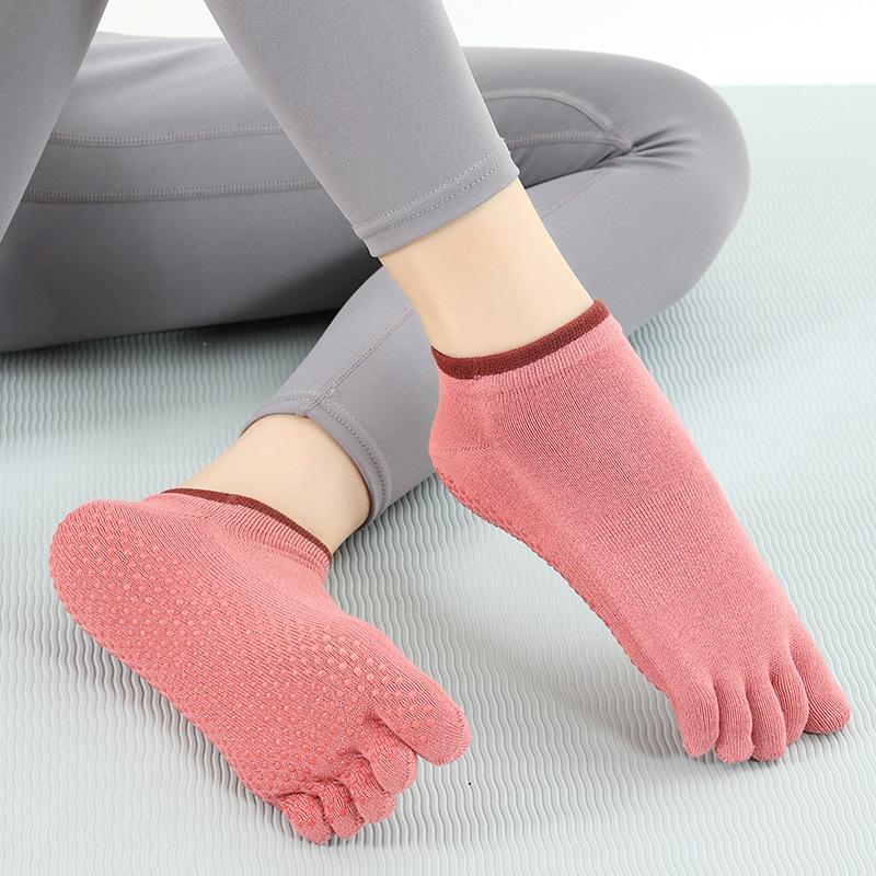 

Ladies Yoga Socks Five Finger Toe Fitness Aerobics Dance Socks Silicone Anti Slip Pilates for ChildrenBeginner Fitnesss Ankle S Practical Use EU 35-40 US 5-9 красный