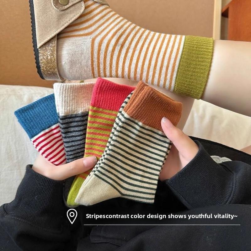 Warm-toned Socks for Women In Autumn, with Contrasting Colors, Flared Seams, Retro and Casual Mid-calf, and Student Stripes for Autumn and Winter