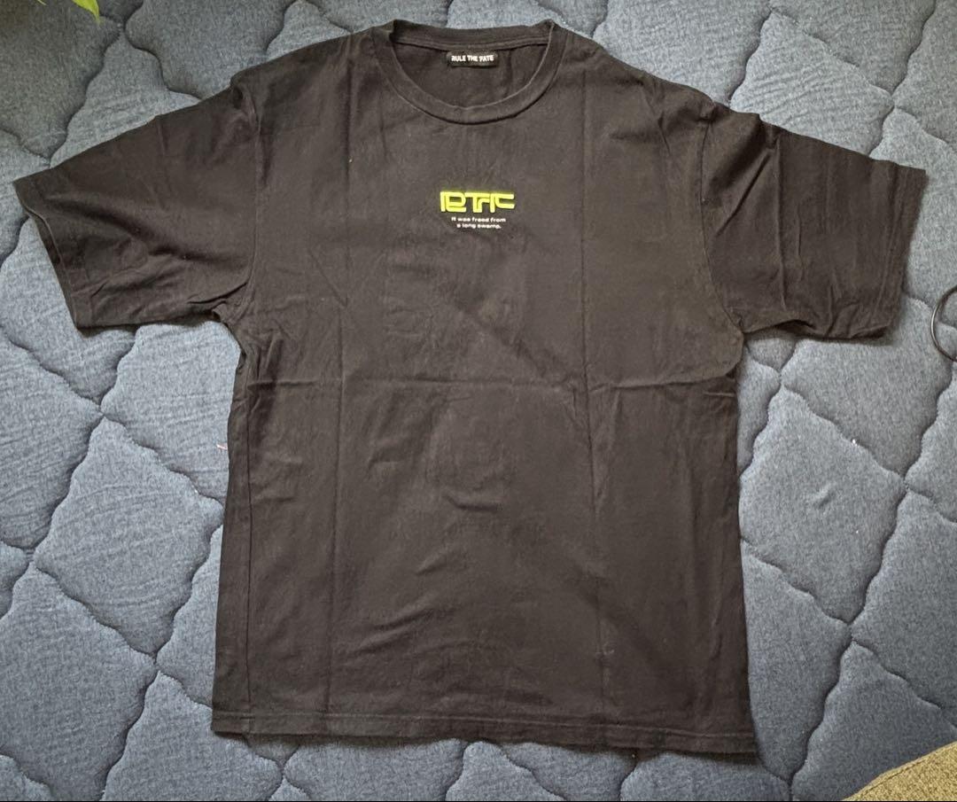 

[Б/У] Футболка RULE THE FATE Черная