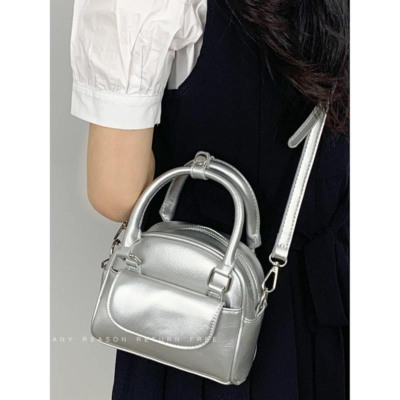 

Korean niche design handbag women s 2025 new shell bag versatile single shoulder crossbody handbag small square bag