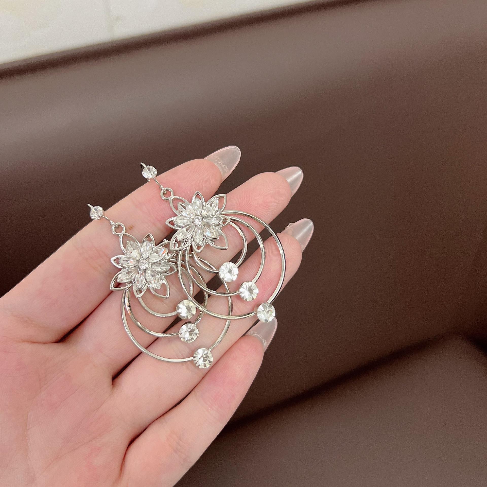 Французская Элегантность Личность Цветочный Круг Изысканные Серьги для Женщин Легкая Роскошь Инкрустация Алмазными Серьгами Вечеринка Ювелирный Аксессуар