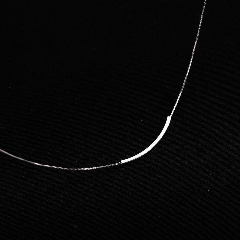 Women's Harajuku Smile Face Necklace: Colorfast Clavicle Chain, Cool & Versatile Fashion Accessory Inspired by Internet Celebrities.