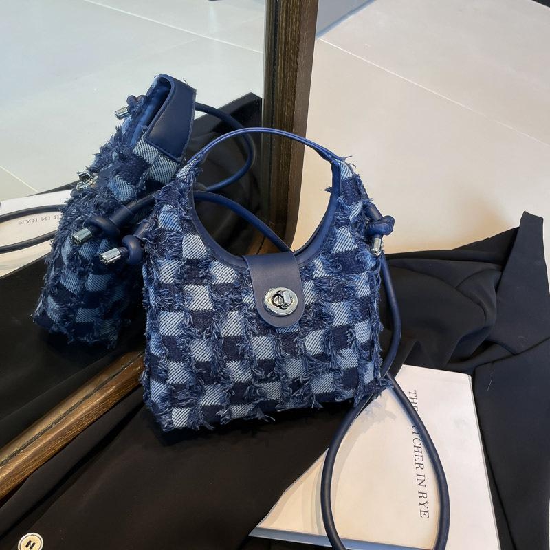 

Ретро джинсовая сумочка женская новая высококлассная универсальная сумка через плечо, сумка-мессенджер, нишевая сумка-пельмень темно-синий