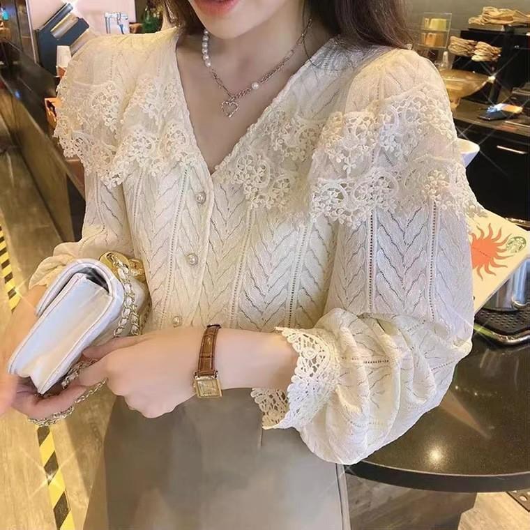 Ladies Design Retro Temperament Lace Blouse Autumn Sweet Ageing Delicate Tops