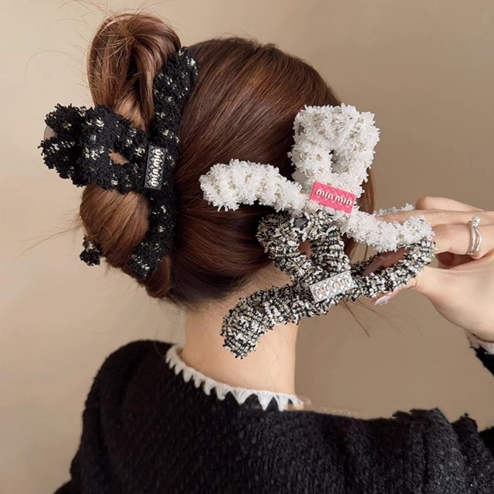 Large Xiaoxiangfeng Plush Grab Clip French Retro Hairpin Back Head Disc Shark Hair Accessories