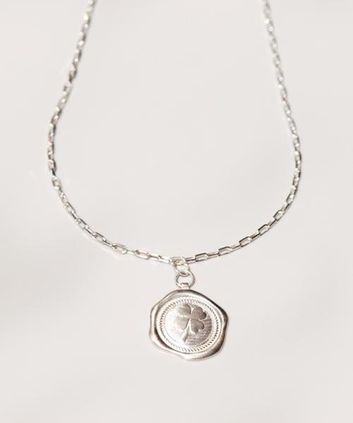 Bonbeau Lucky Clover Pendant Silver Necklace Clover Pendant Silver Clip Chain Necklace