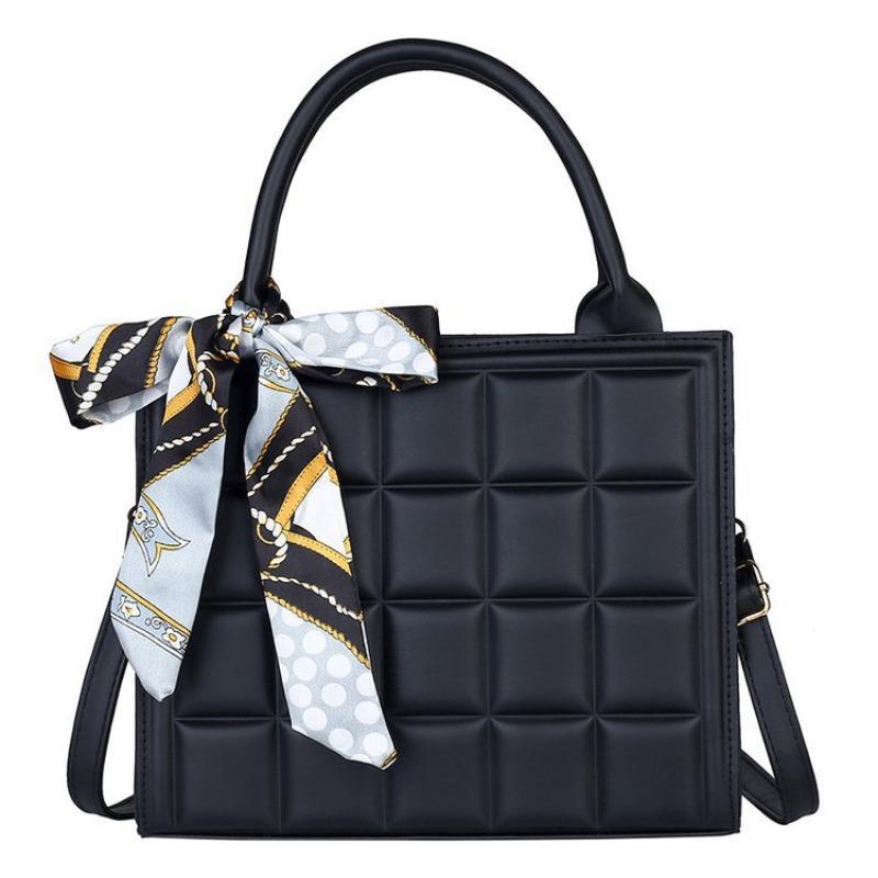 Textured Largecapacity Underarm Handbag Bag Women's Spring and Summer New Trendy Fashion Messenger Portable Tote Bag