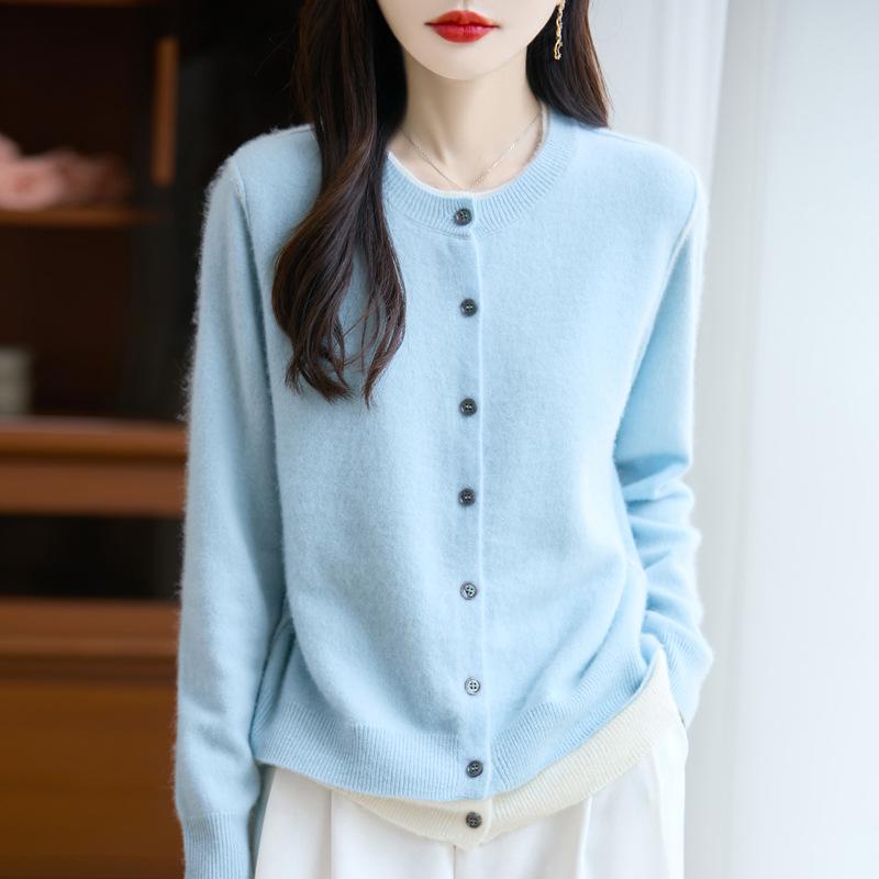 Women's 100% Wool Cardigan: Autumn-Winter Knit Jacket, Loose Fit, Long Sleeve, Versatile Outerwear.