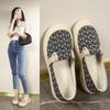 Mesh Light and Breathable Women's Single Shoes Flat Mom Shoes Versatile Old Beijing Cloth Shoes Summer Autumn 2025 New Style